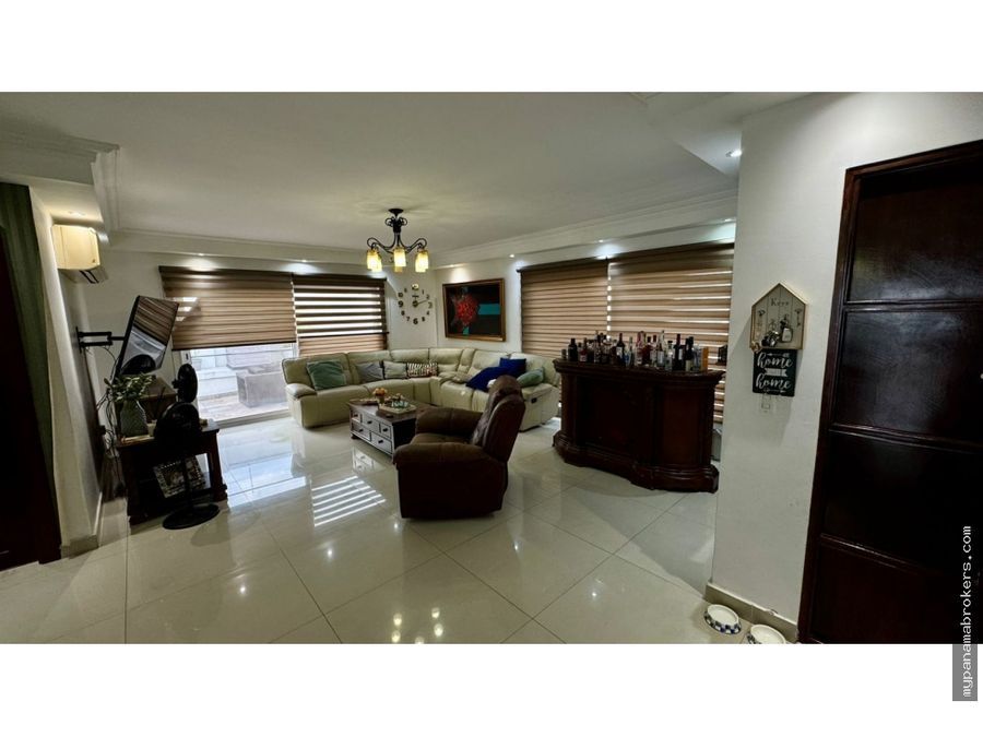 Casa en Altos del Golf — Casa amoblada · Altos del Golf, foto 2 de 5