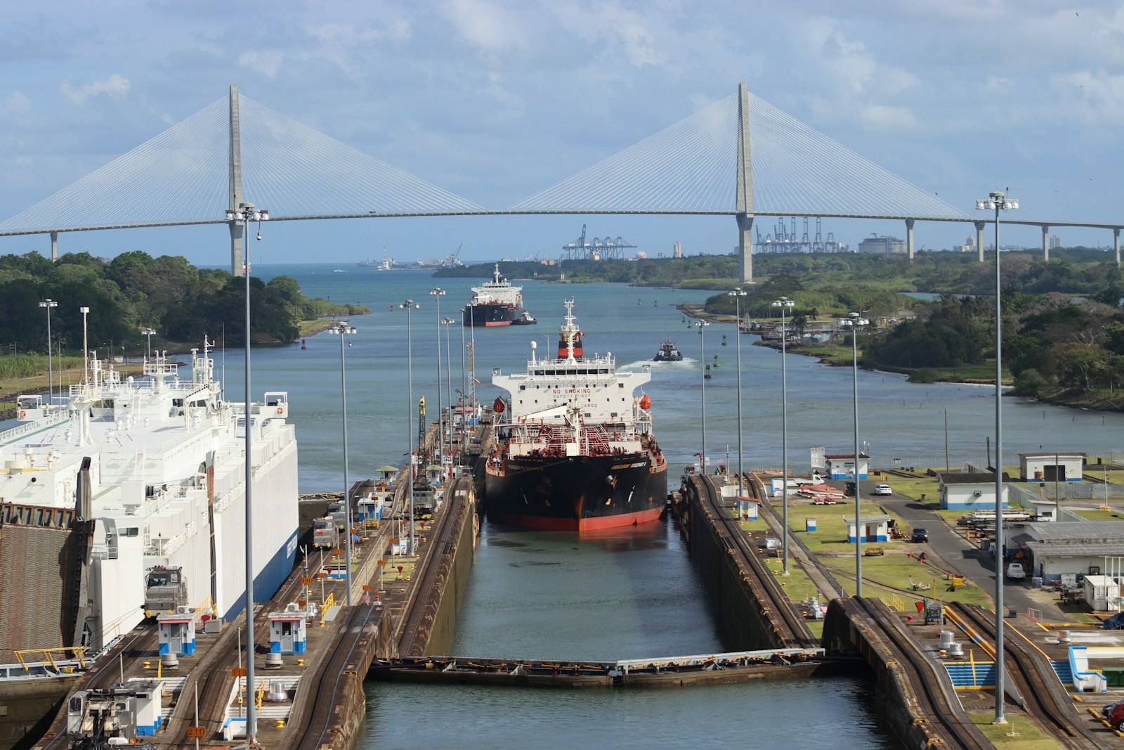 Puerto de contenedores en Colón, Panamá